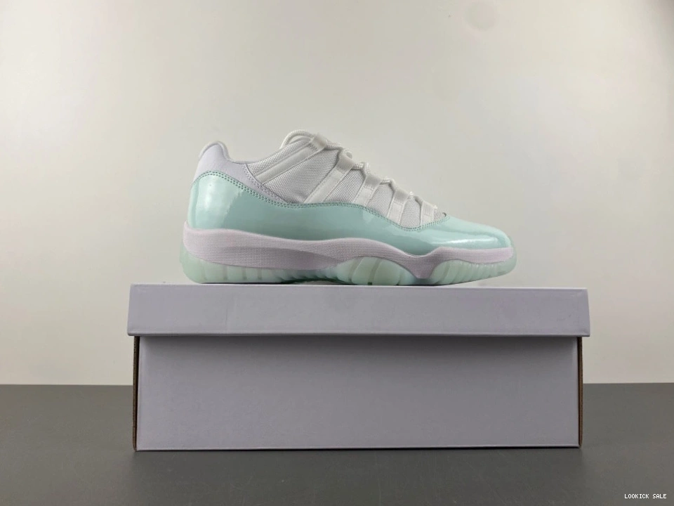 Reps Air 'Igloo' Low  11 Retro Jordan AH7860-103 0512